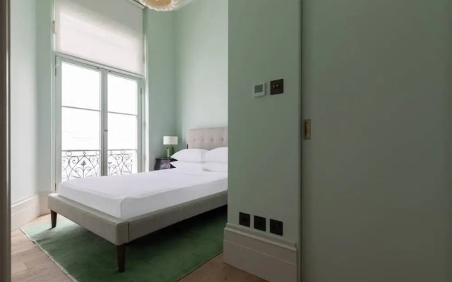 Spring Gardens by Onefinestay
