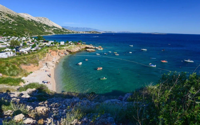 Colourful Seaview Apartment
