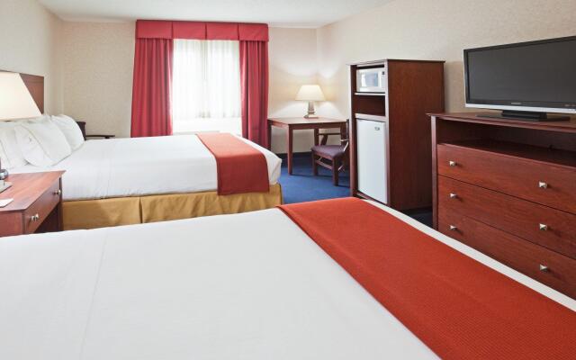 Holiday Inn Express Deforest, an IHG Hotel