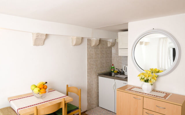 Old Town Historical Residence Apartment 2