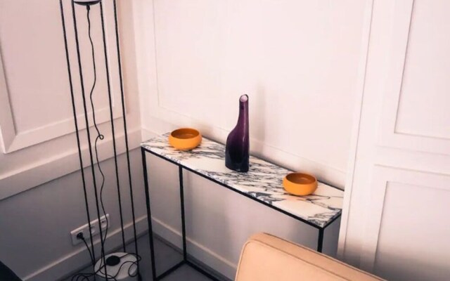 Apartment Champs Elysees - Saint Philippe du Roule