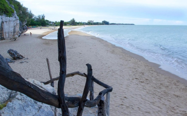 Nam Talay Resort
