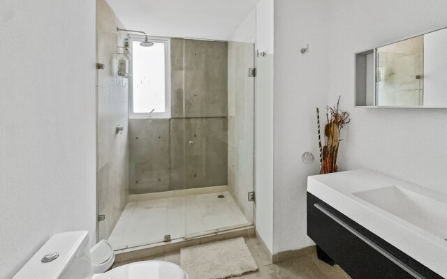 113-B201 Luxury 3br/2.5 baths in Condesa