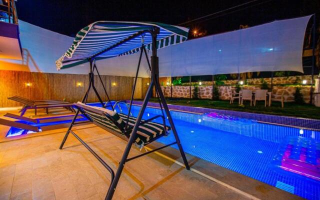 Fabulous Villa With Pool in Kas