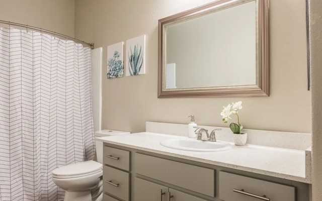 FRONTDESK North Scottsdale Paradise Valley Apts
