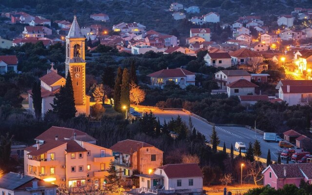 Beautiful Home in Tisno With Wifi and 1 Bedrooms