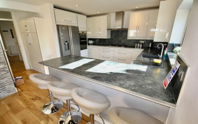 Pamper House Holiday Home And Annex