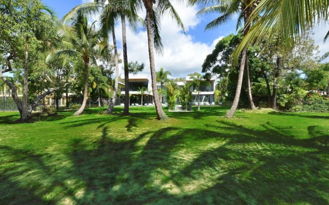 Glass House on the Beach