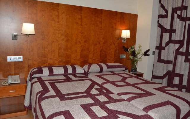Hotel Jarama