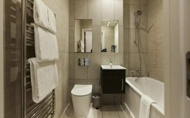 The Harlesden Escape - Spacious 3bdr Flat With Balcony