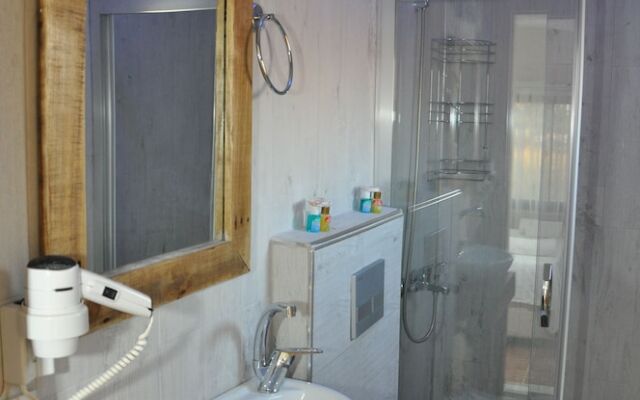 Dream Hotel