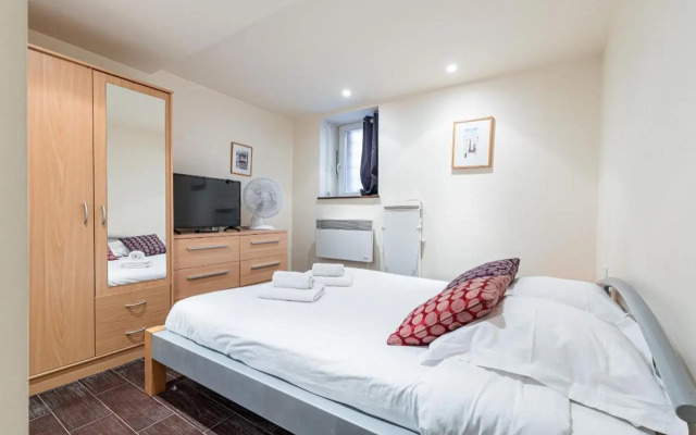 Atypical Cozy 1 Bdr Old Town