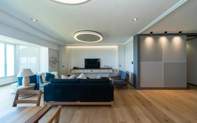 Bayview 303