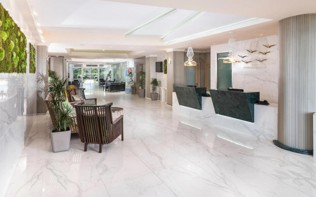 Portes Beach Hotel