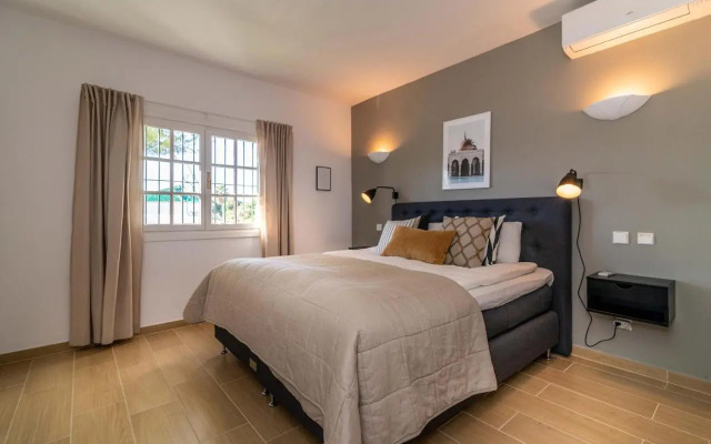 Newly renovated 3 bedroom apt next to Puerto Banús