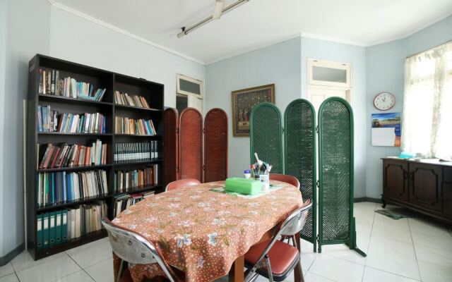 Airy Eco Kemang Bangka Raya Sebelas A 26 Jakarta