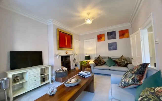 17th Century Coach House - Pet & Family Friendly