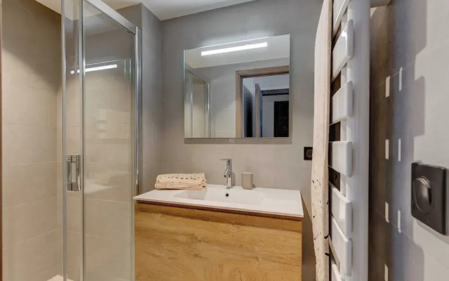 Ideal 3 Bedroom Apartment With 200m2 Garden