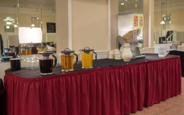 Clarion Hotel & Convention Center