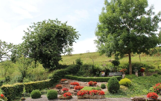 Peaceful Apartment in Plütscheid Eifel near Forest