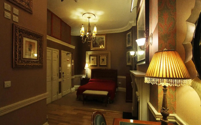 Opulence Boutique Hotel