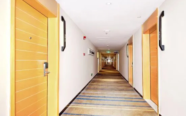 City Comfort Inn