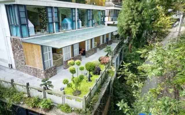 Qingjing Hostel