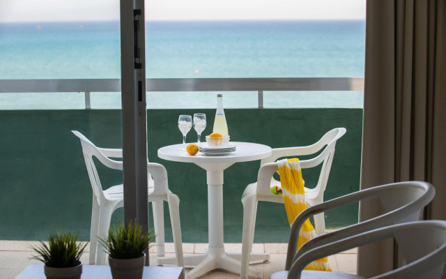 Costantiana Beach Hotel Apartments