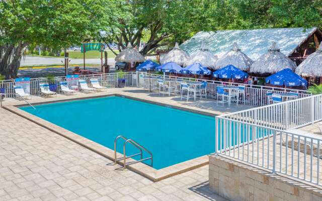 Days Inn by Wyndham Fort Myers Springs Resort