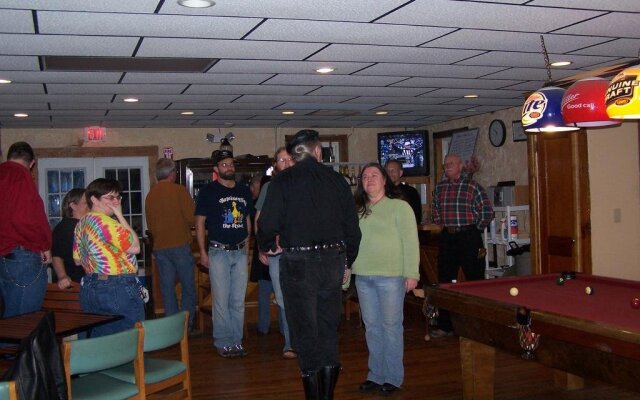 Skyline Village Inn