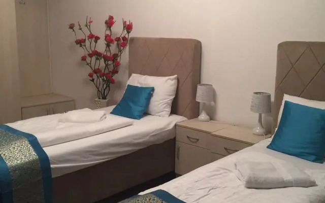 Corvin Rose Apartment Hotel