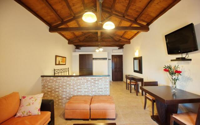 Yalis Hotel