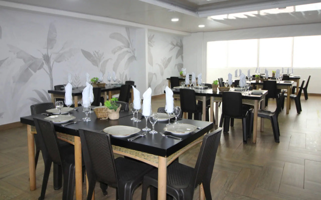 On Vacation Coral Flower