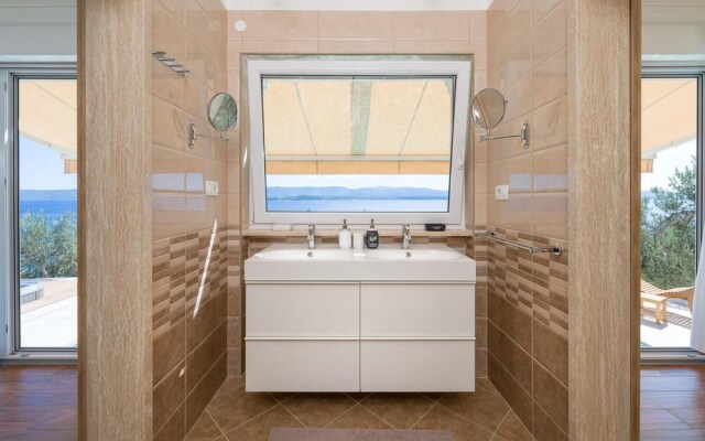 Villa Bol Summer House