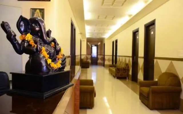 Pelican Hotel by OYO Rooms
