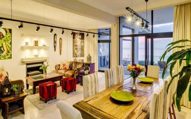 Spindrift in Camps Bay