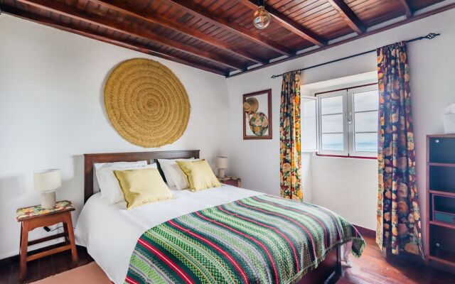 Casa das 10 Janelas at Monsanto