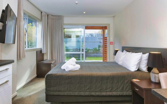 Autoline Motel – Guest Rooms – Queenstown