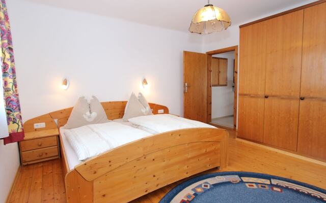 Cozy Holiday Home in Maishofen Near Ski Area