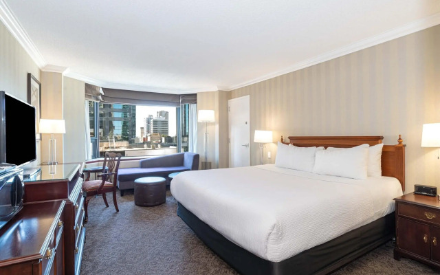 Sandman Signature Edmonton Downtown Hotel