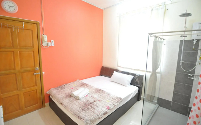 Spice Arena Bungalow Hostel