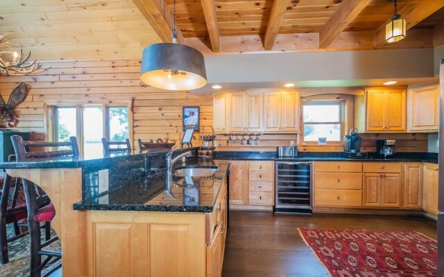 Bear Hollow House