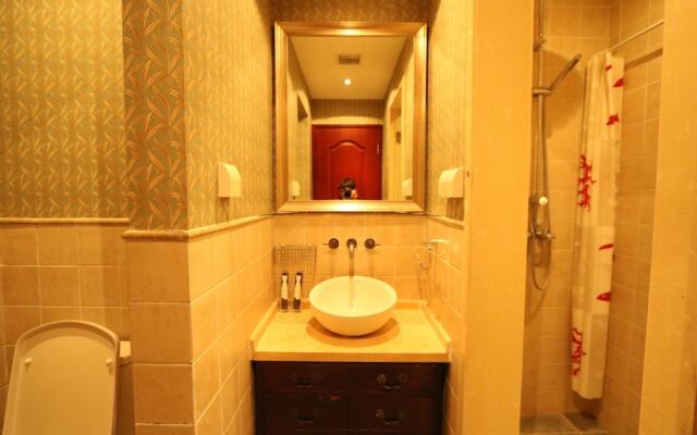 Warm Journey Apartment