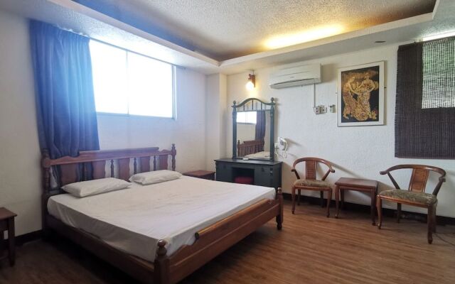 OYO 89864 Hotel Holiday Park