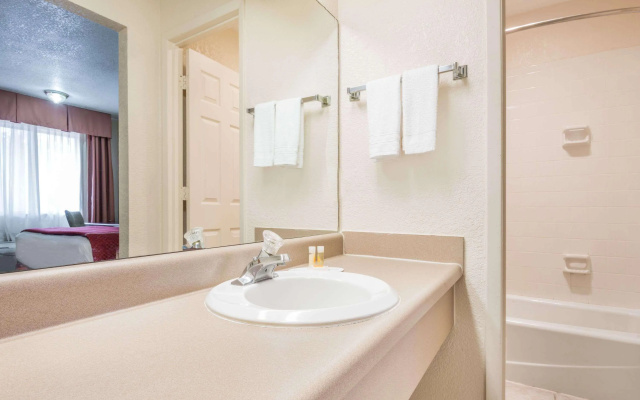 Days Inn Ottawa