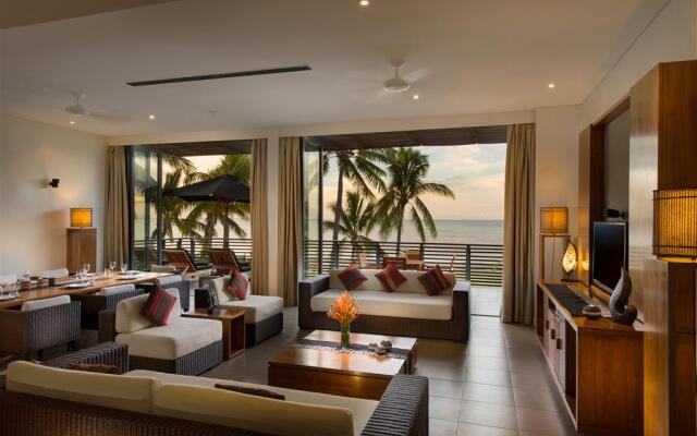 Hilton Fiji Beach Resort and Spa