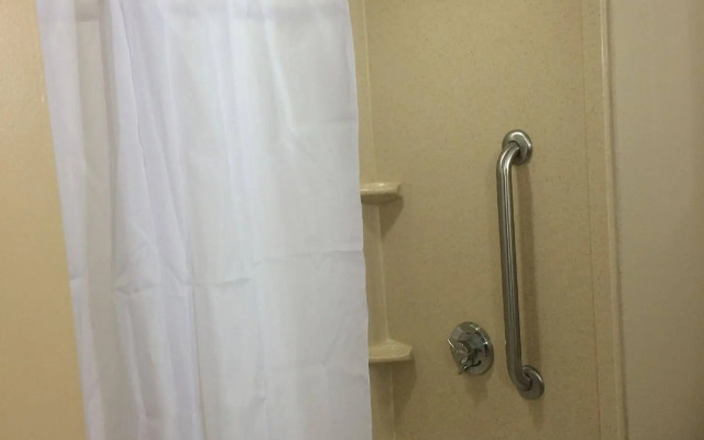 Sawgrass Grand Hotel and Suites Sports Complex