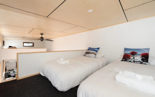 Toodle's Cozy Loft Hideaway