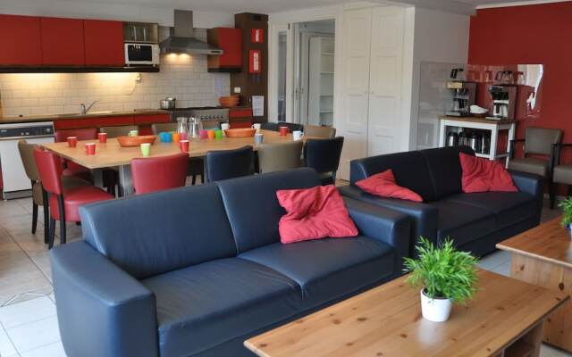 Semi-detached holiday home with facilities near the sea