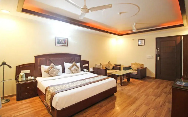 Parkland Chirag Enclave